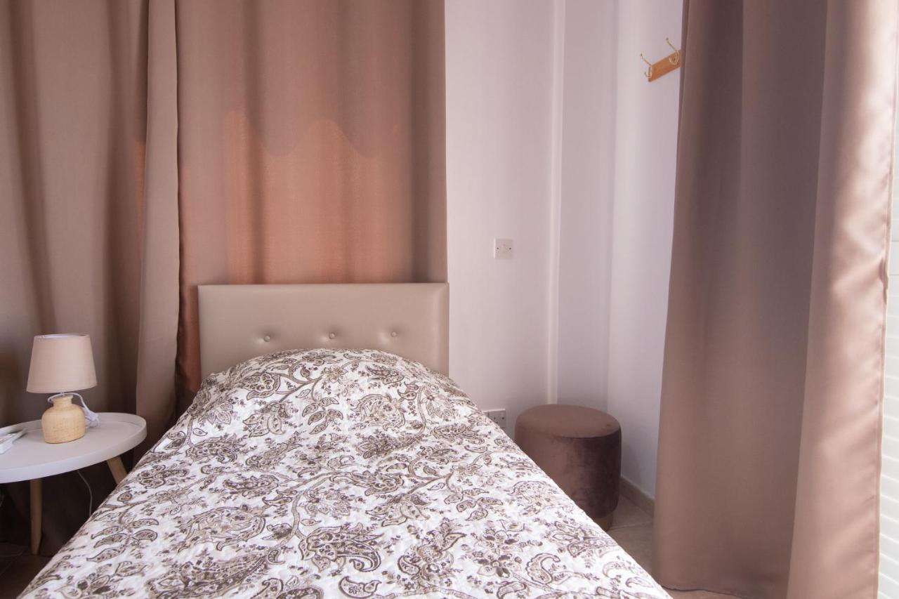 Amelia Two Bedroom Apartment - 202 Paphos Buitenkant foto
